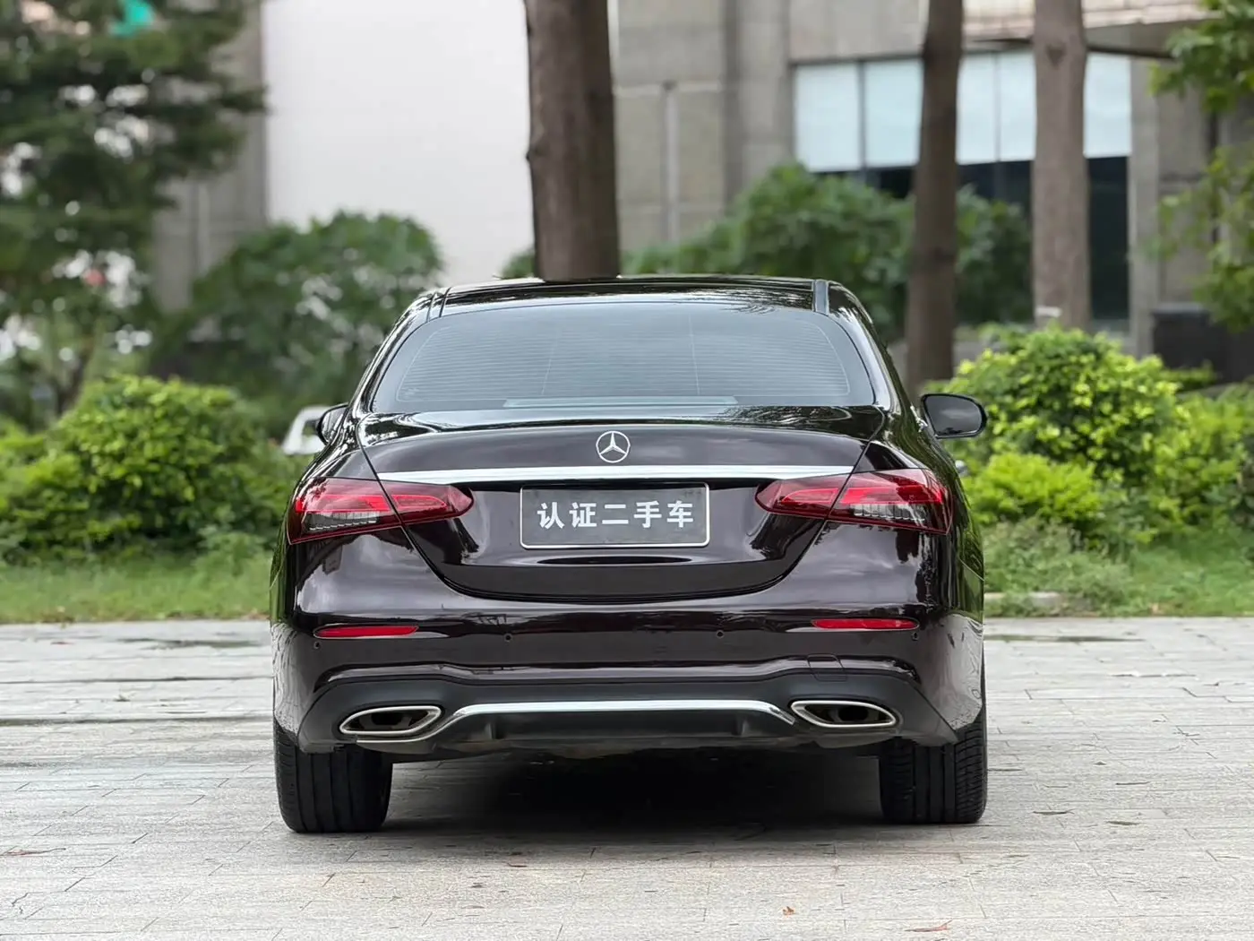 Mercedes-Benz E-Class 2020 — Фото 19/20