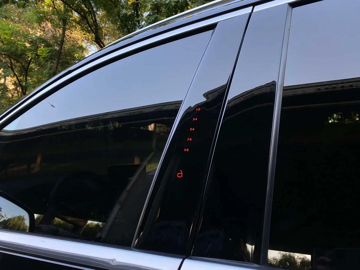 Lincoln Aviator 2021 — Photo 16/18