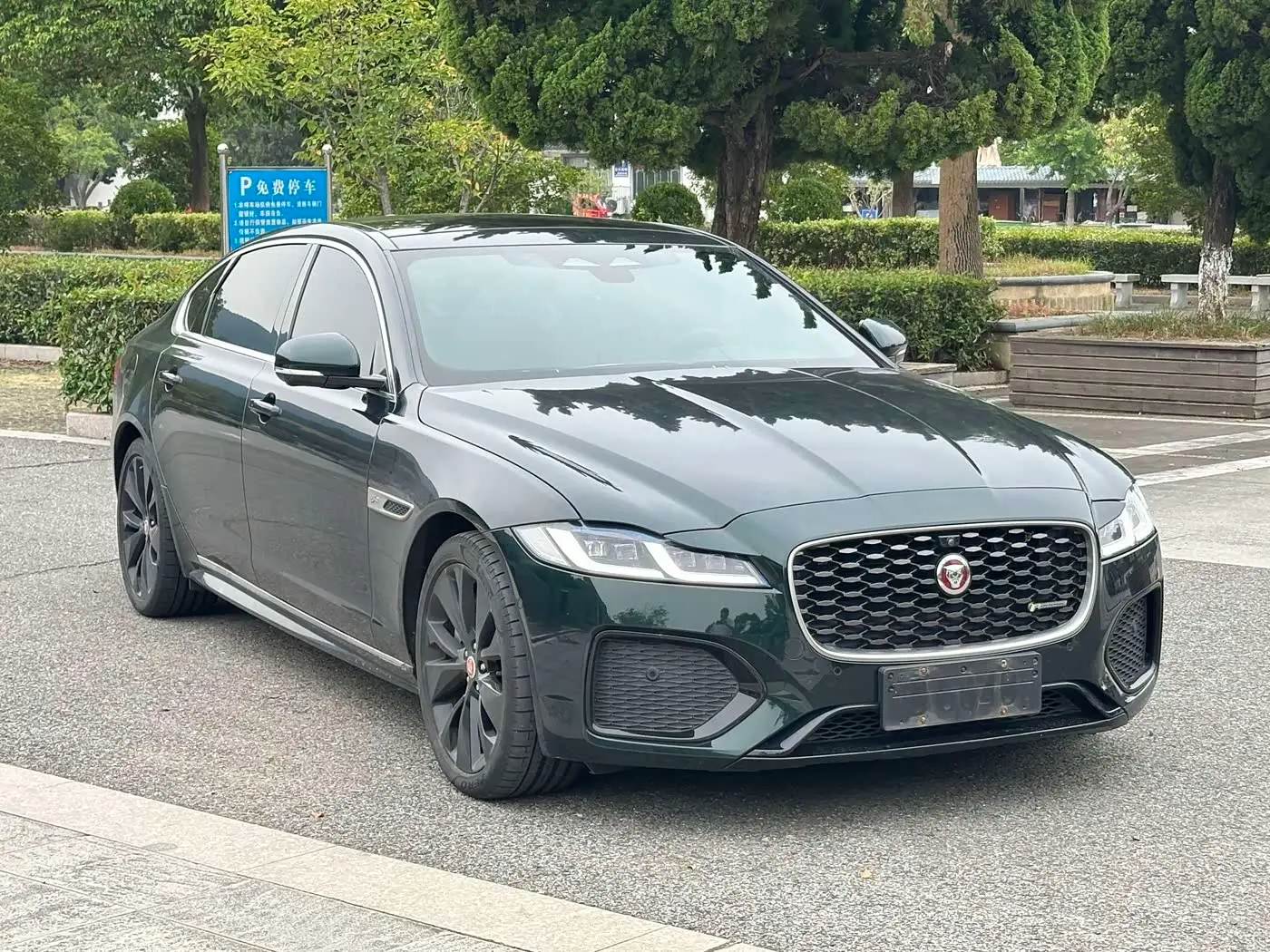 Jaguar XFL 2023 — Фото 12/20