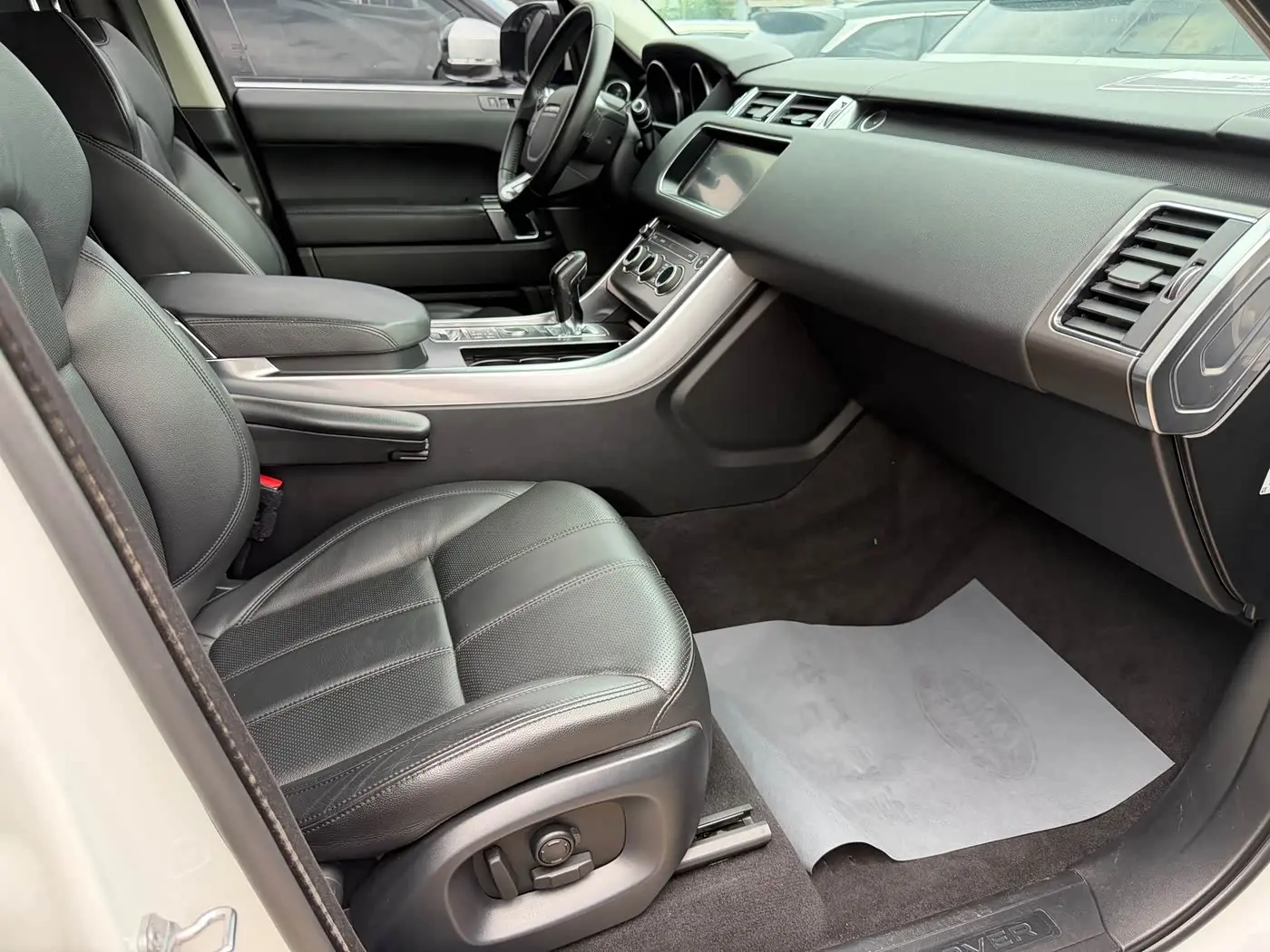Land Rover Range Rover Sport 2017 — Фото 6/11
