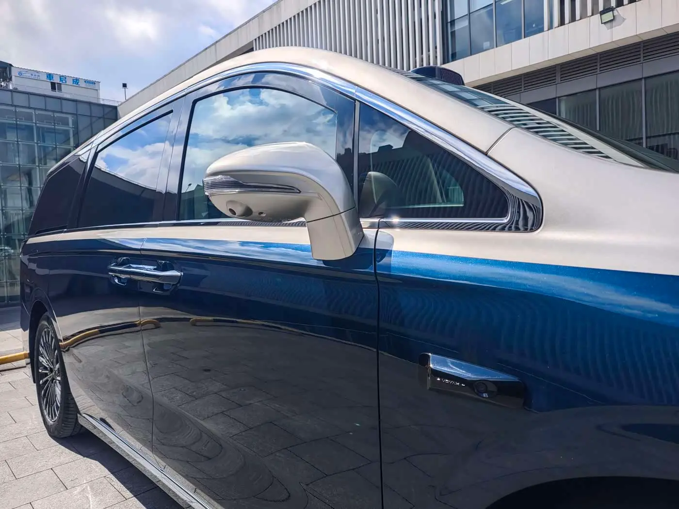 Voyah Auto Voyah Dreamer 2025 — Photo 9/20
