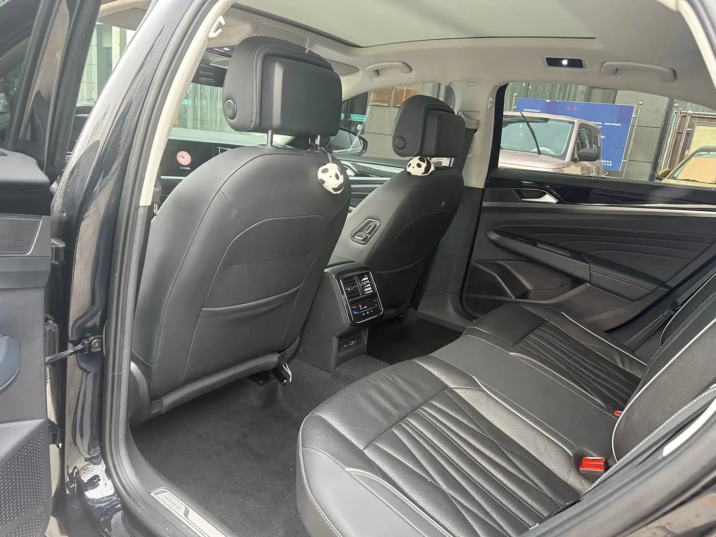 Volkswagen Passat 2023 — Şəkil 5/9