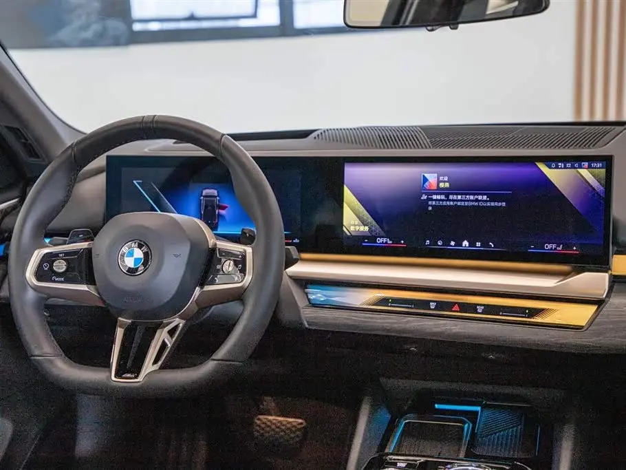 BMW 5 Series 2025 — Photo 18/20