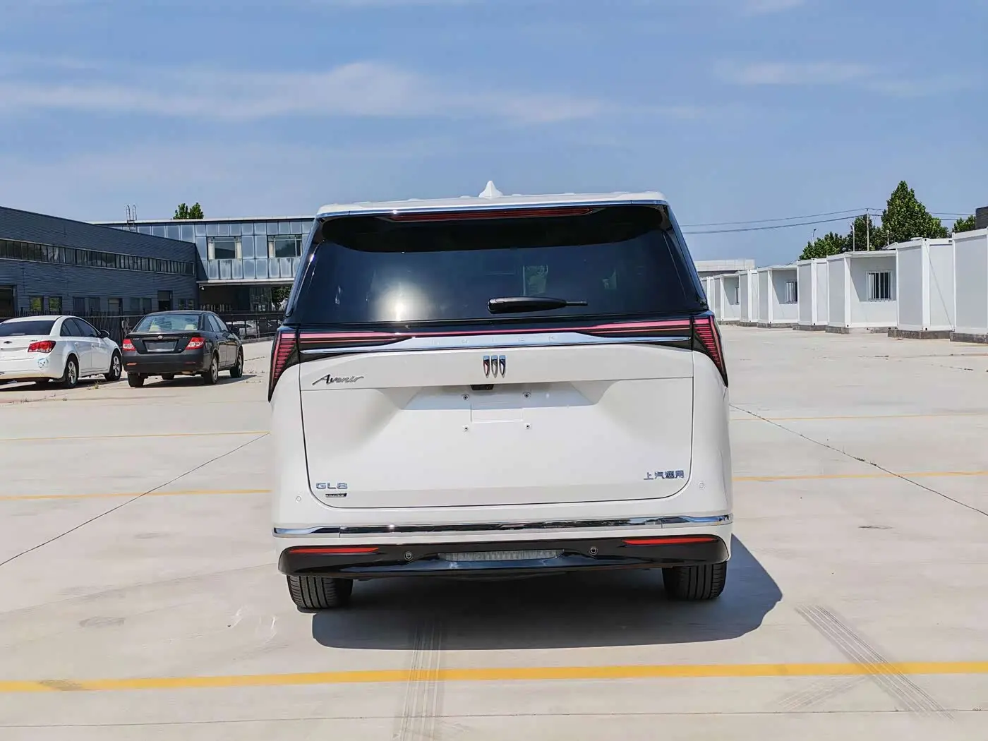 Buick GL8 New Energy 2025 — ფოტო 5/13