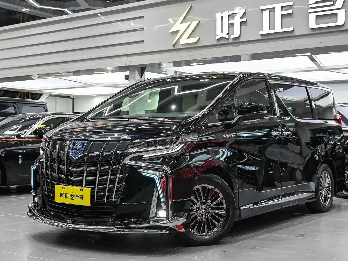 Toyota Alphard 2022 — Фото 5/20