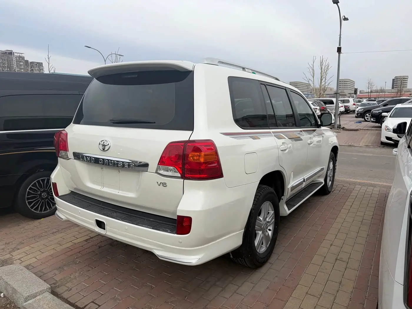 Toyota Land Cruiser 2015 — Photo 6/11
