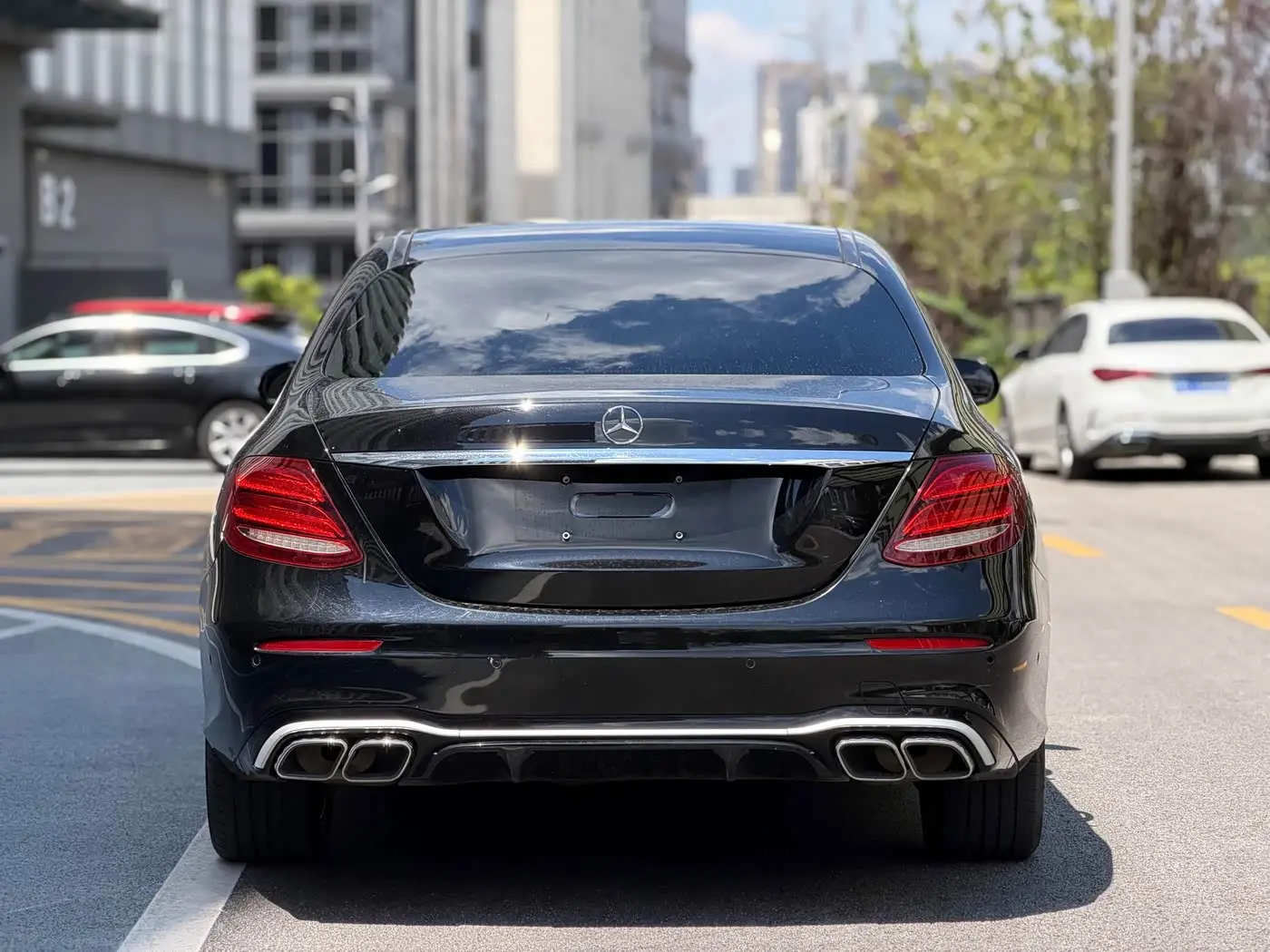 Mercedes-Benz E-Class 2020 — Photo 8/9