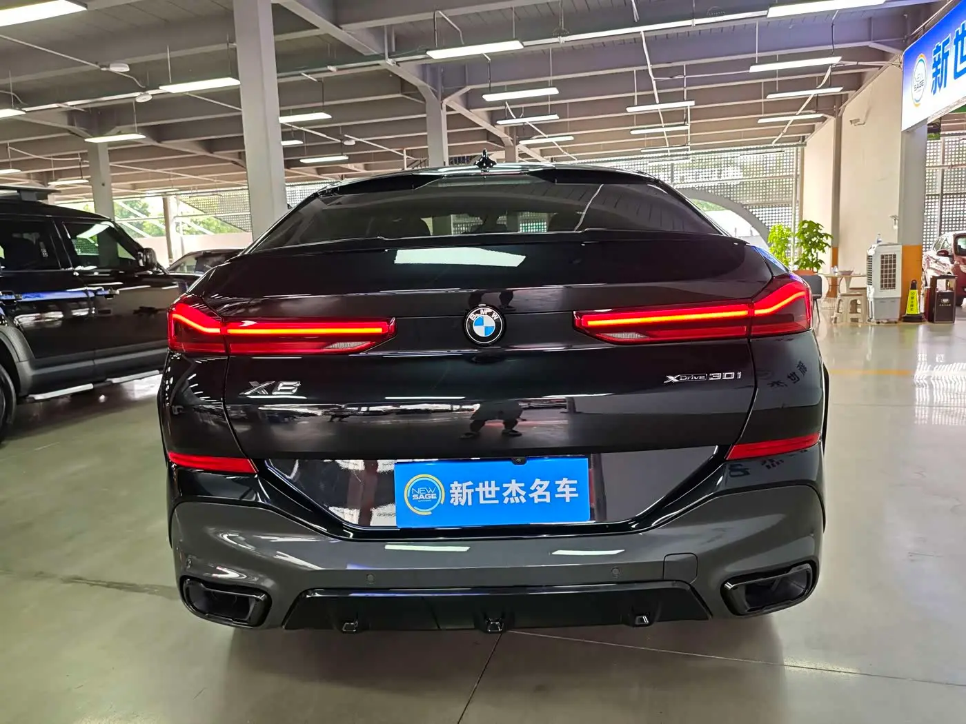 BMW X6 2023 — Фото 13/17