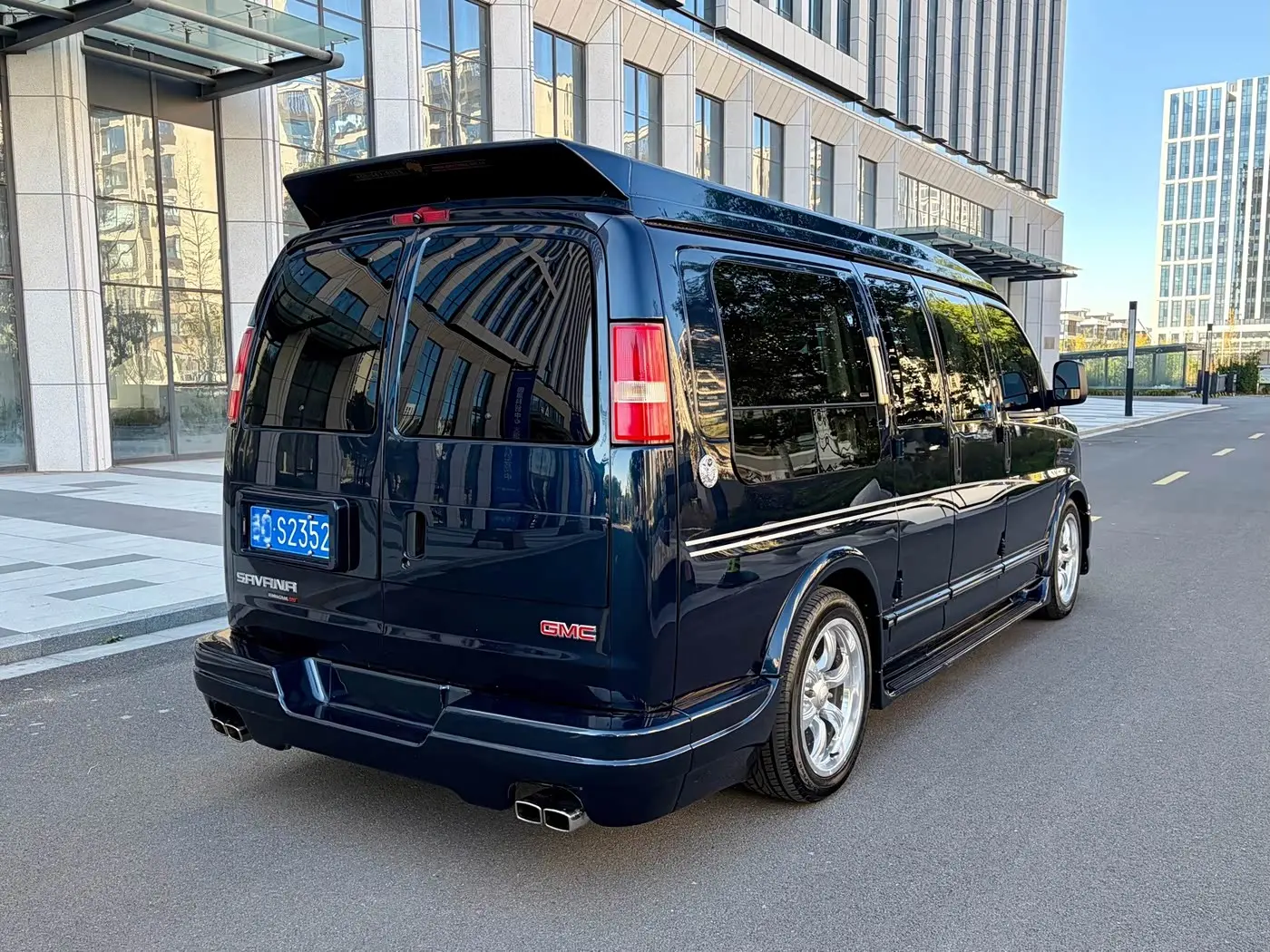 GMC Savana 2014 — Фото 4/11