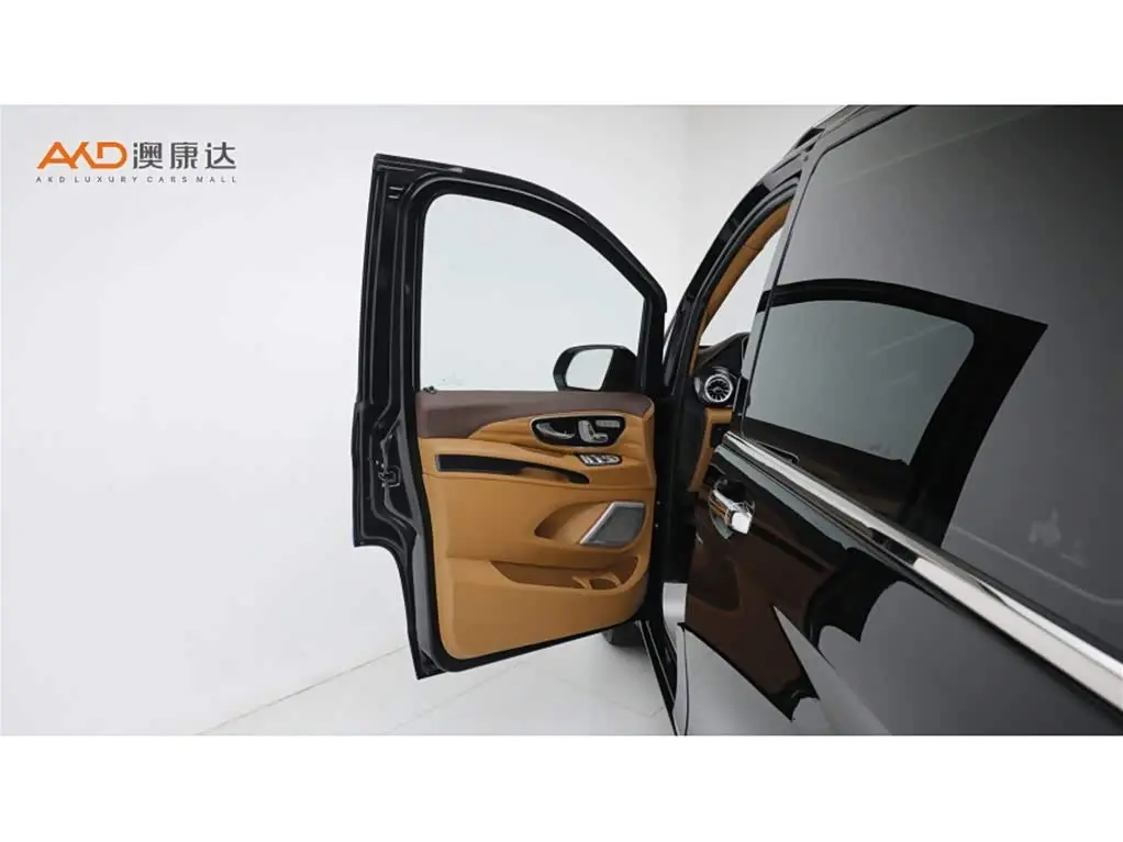Mercedes-Benz Vito 2022 — Photo 11/11