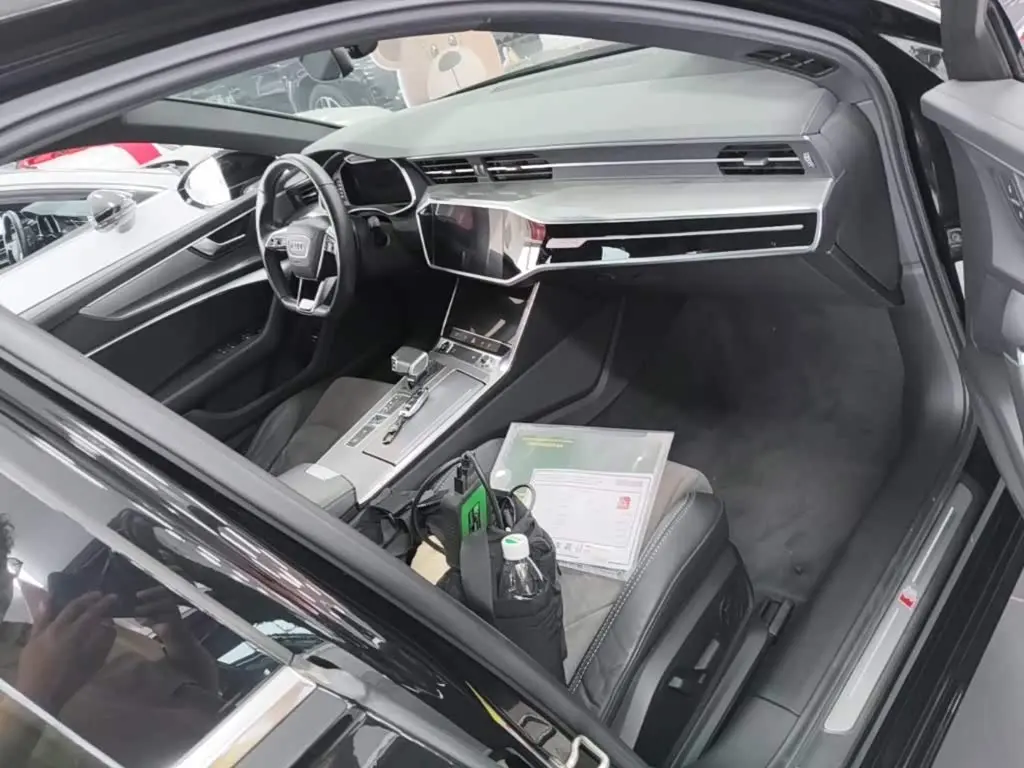 Audi A6L 2021 — Photo 11/20