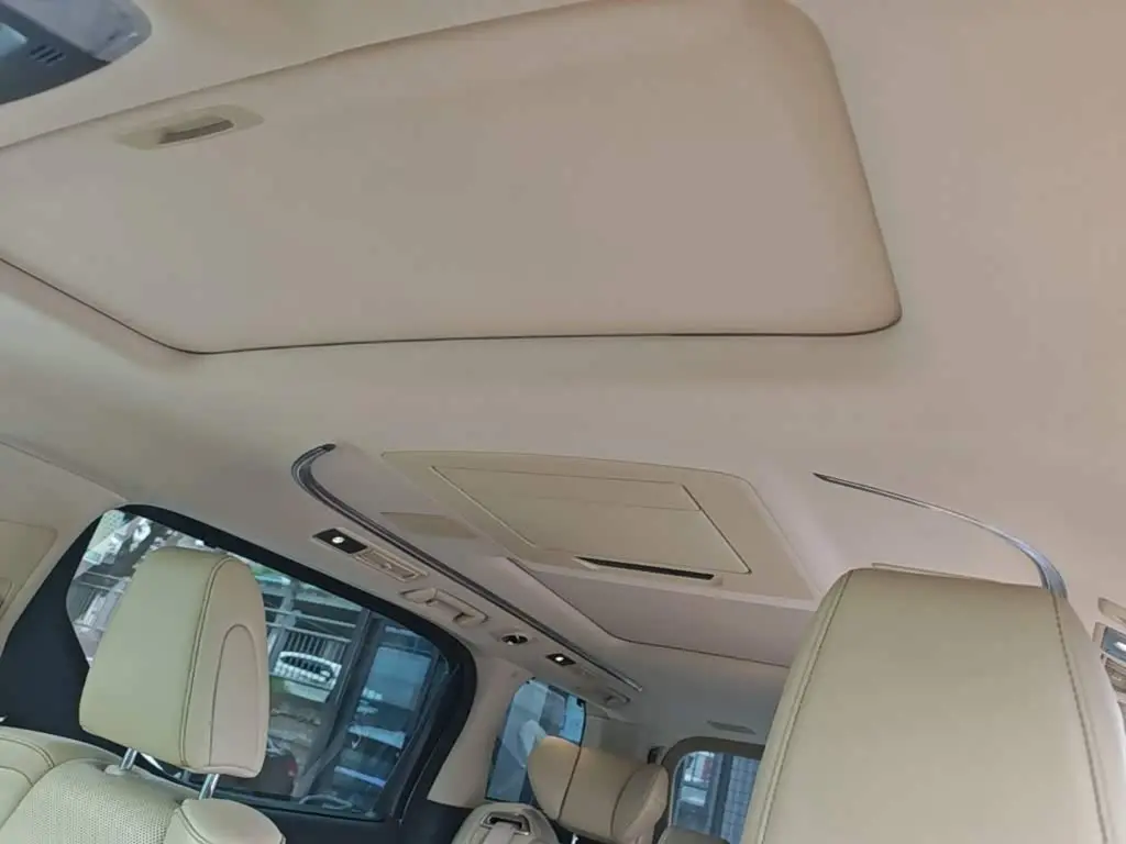 Toyota Alphard 2017 — Photo 17/20
