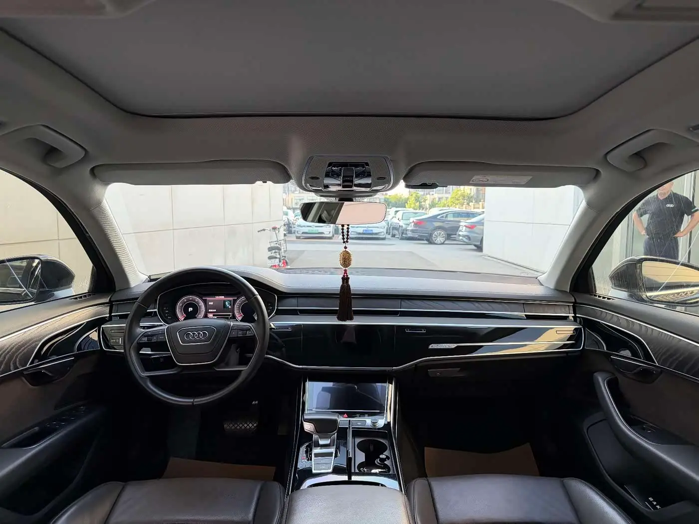 Audi A8 2018 — Photo 8/9