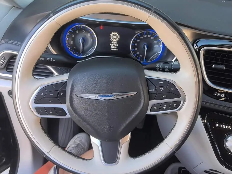Chrysler Grand Voyager 2019 — Photo 15/16