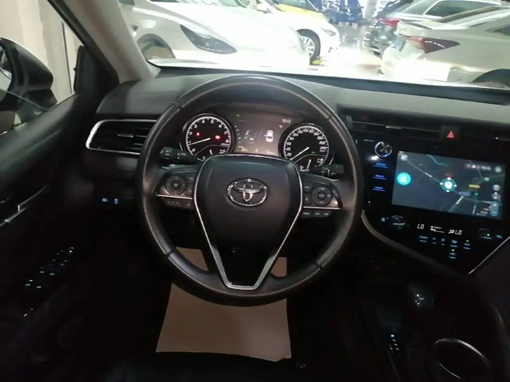 Toyota Camry 2021 — Şəkil 11/20