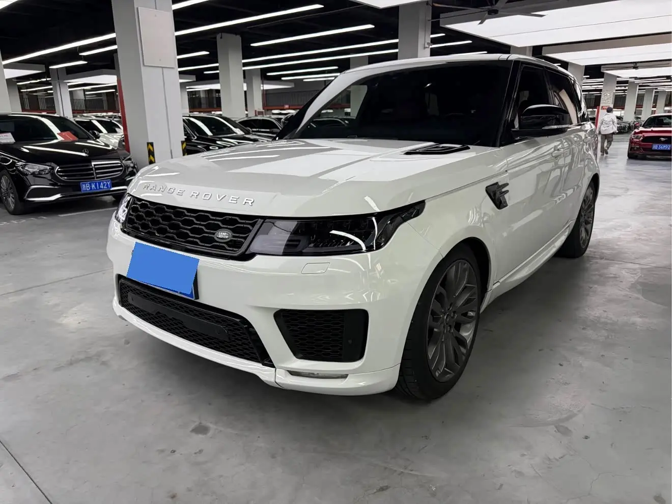 Land Rover Range Rover Sport 2017 — Photo 1/14