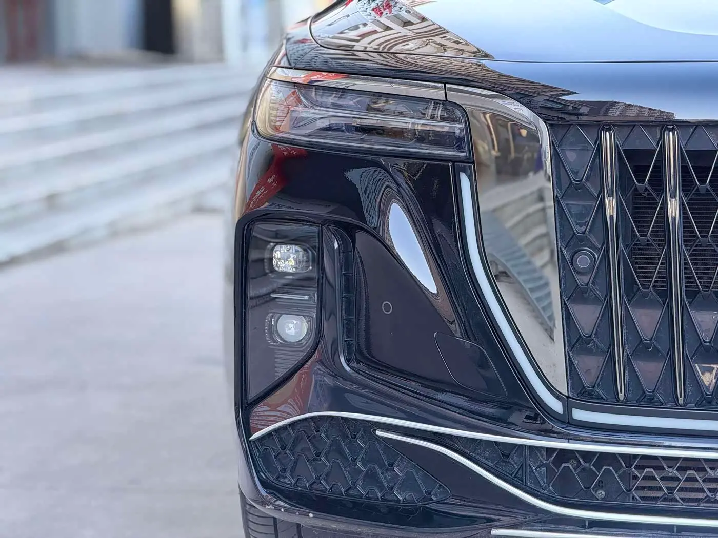 Hongqi H9 2024 — ფოტო 2/20