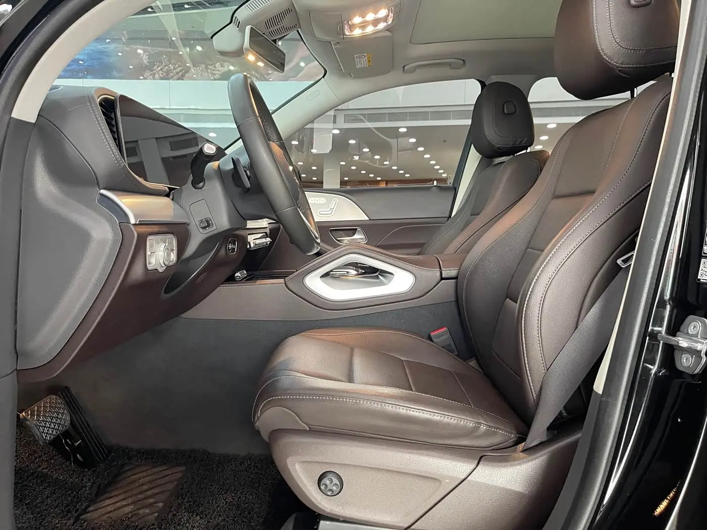 Mercedes-Benz GLE 2020 — Photo 4/19