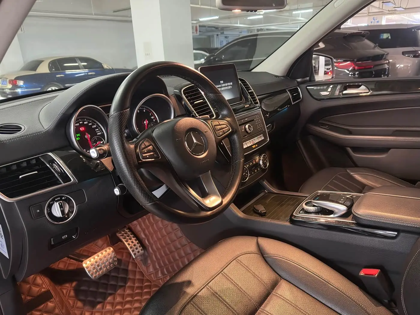 Mercedes-Benz GLE 2018 — Фото 5/16