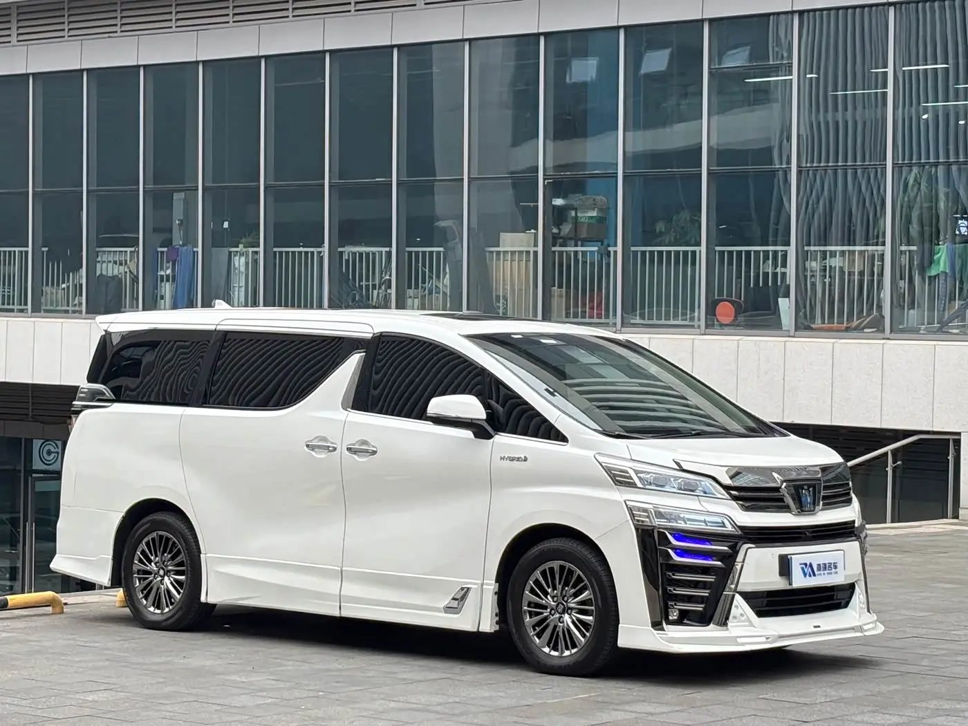 Toyota Vellfire 2021 — Photo 3/16