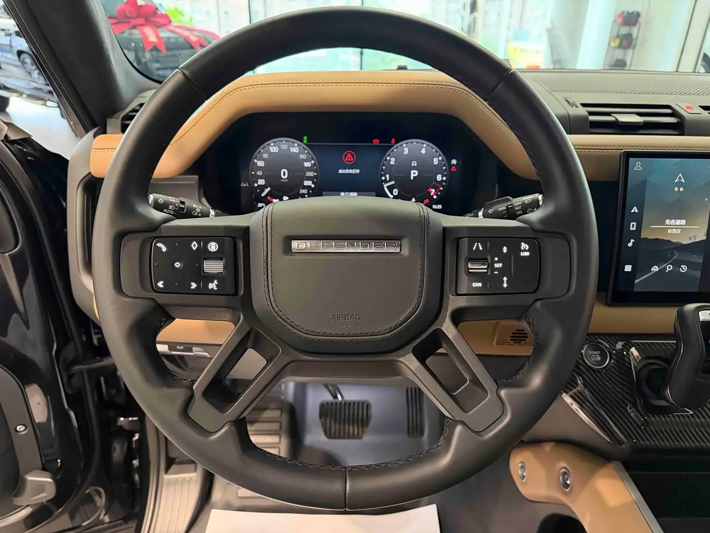 Land Rover Defender 2025 — Фото 8/20