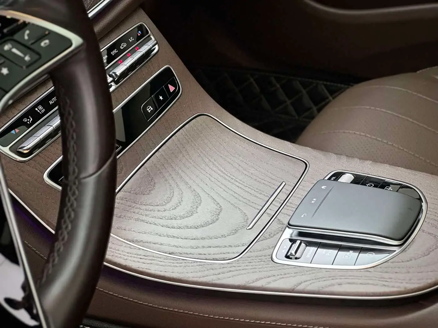 Mercedes-Benz E-Class 2022 — Фото 11/17