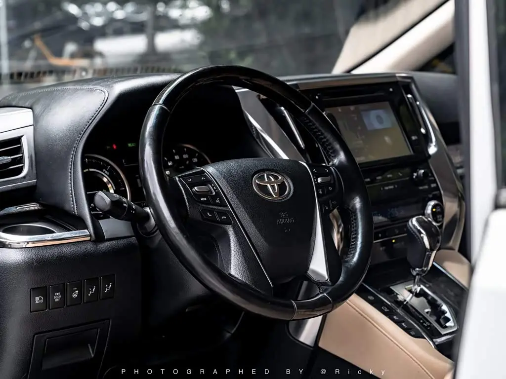 Toyota Alphard 2020 — Photo 5/18