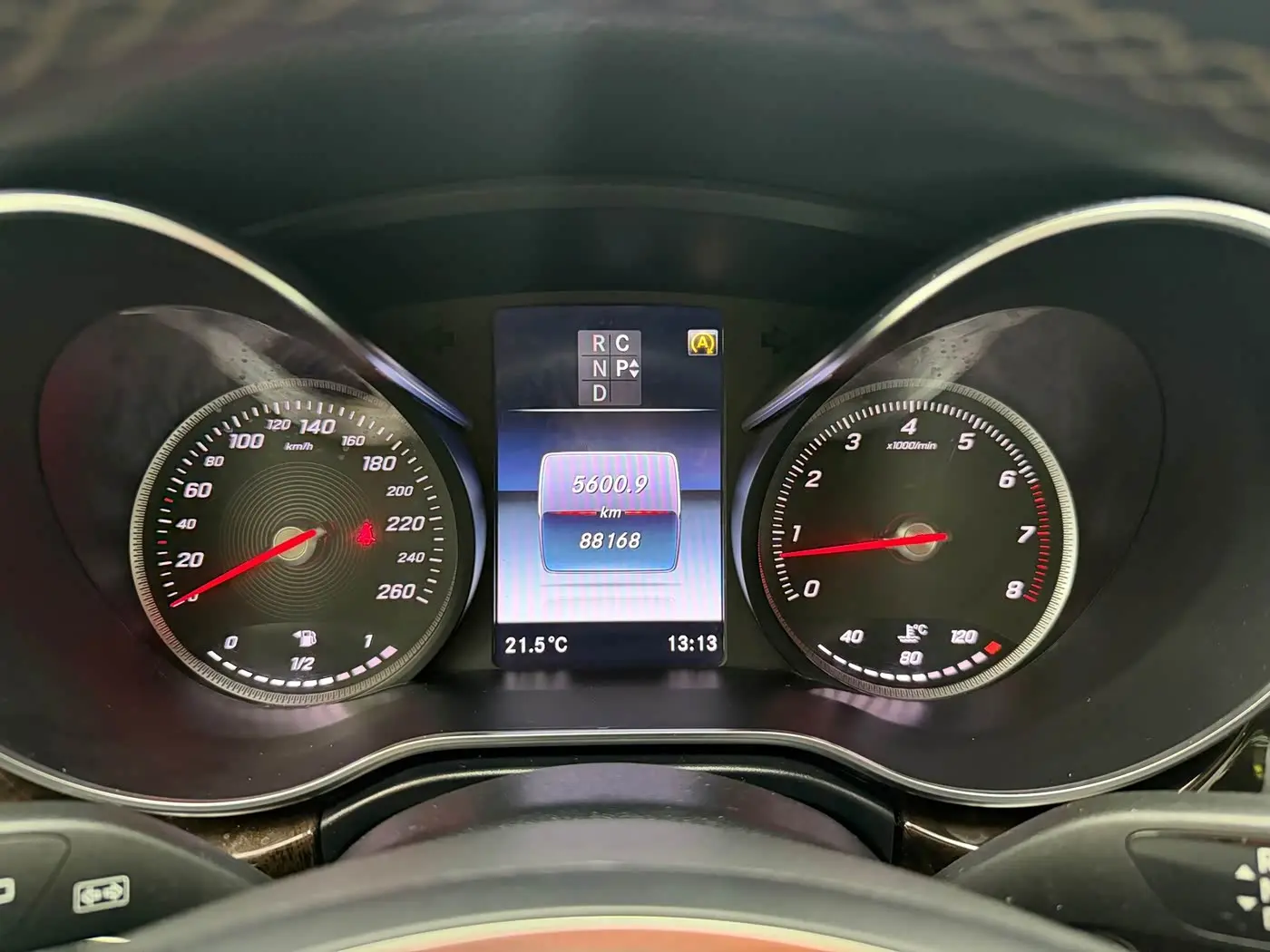 Mercedes-Benz V-Class 2020 — Photo 5/20
