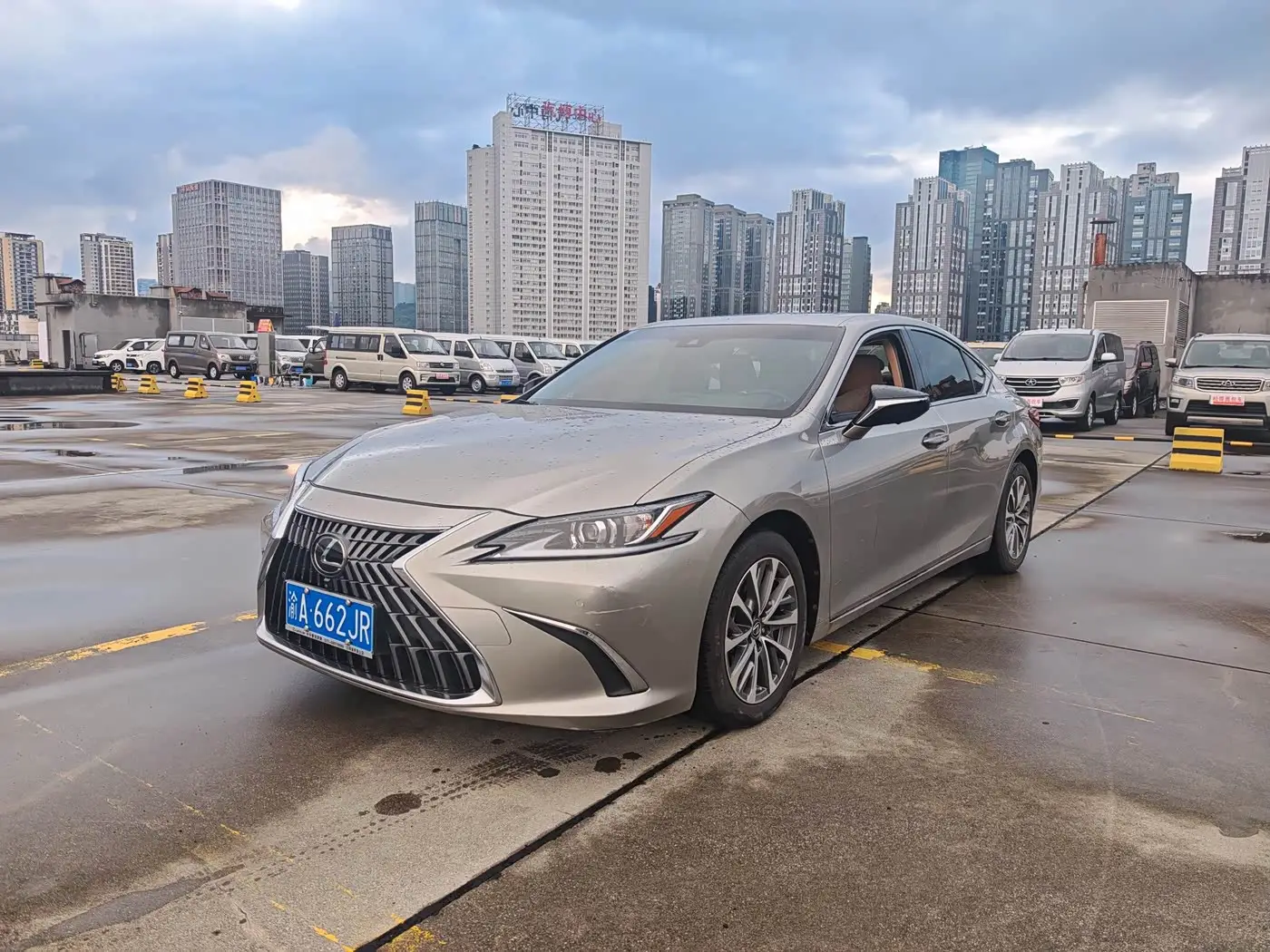 Lexus ES, 2024