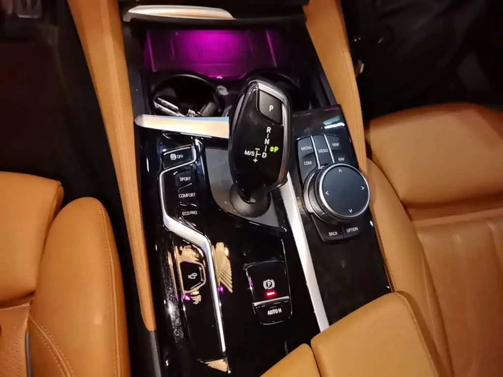 BMW 6 Series GT 2024 — Фото 14/20