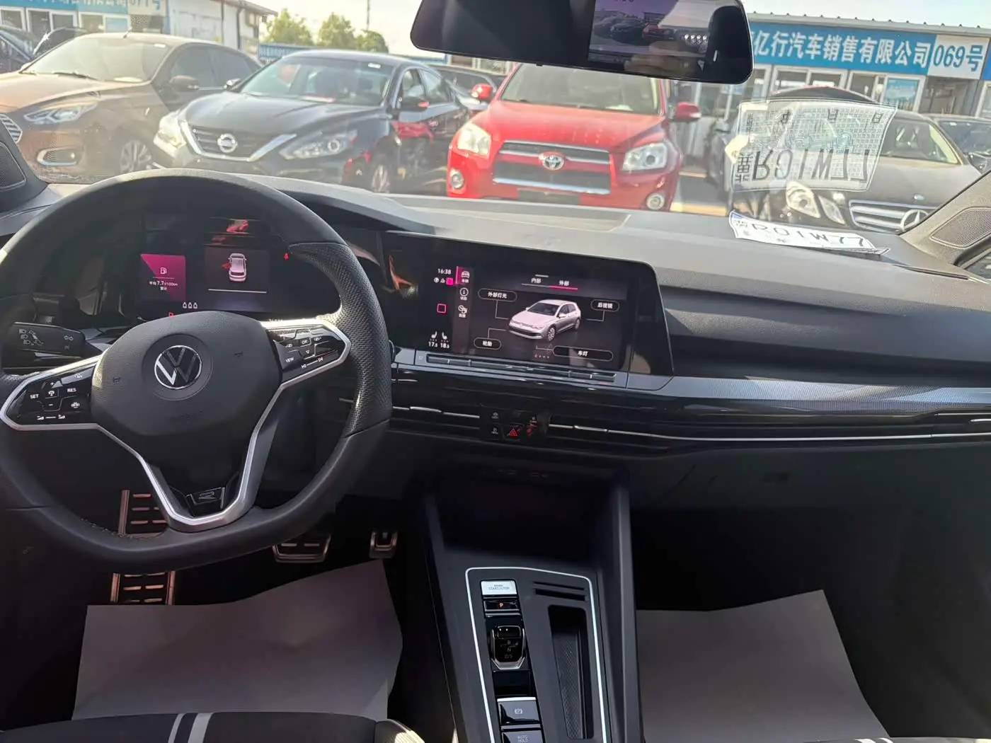 Volkswagen Golf 2022 — Photo 8/10