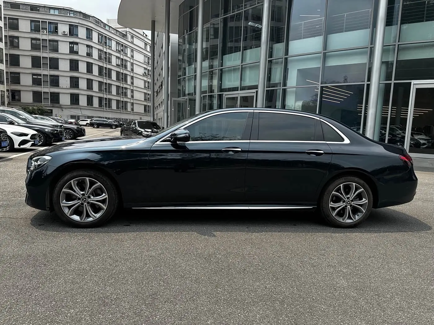 Mercedes-Benz E-Class 2023 — Photo 14/14