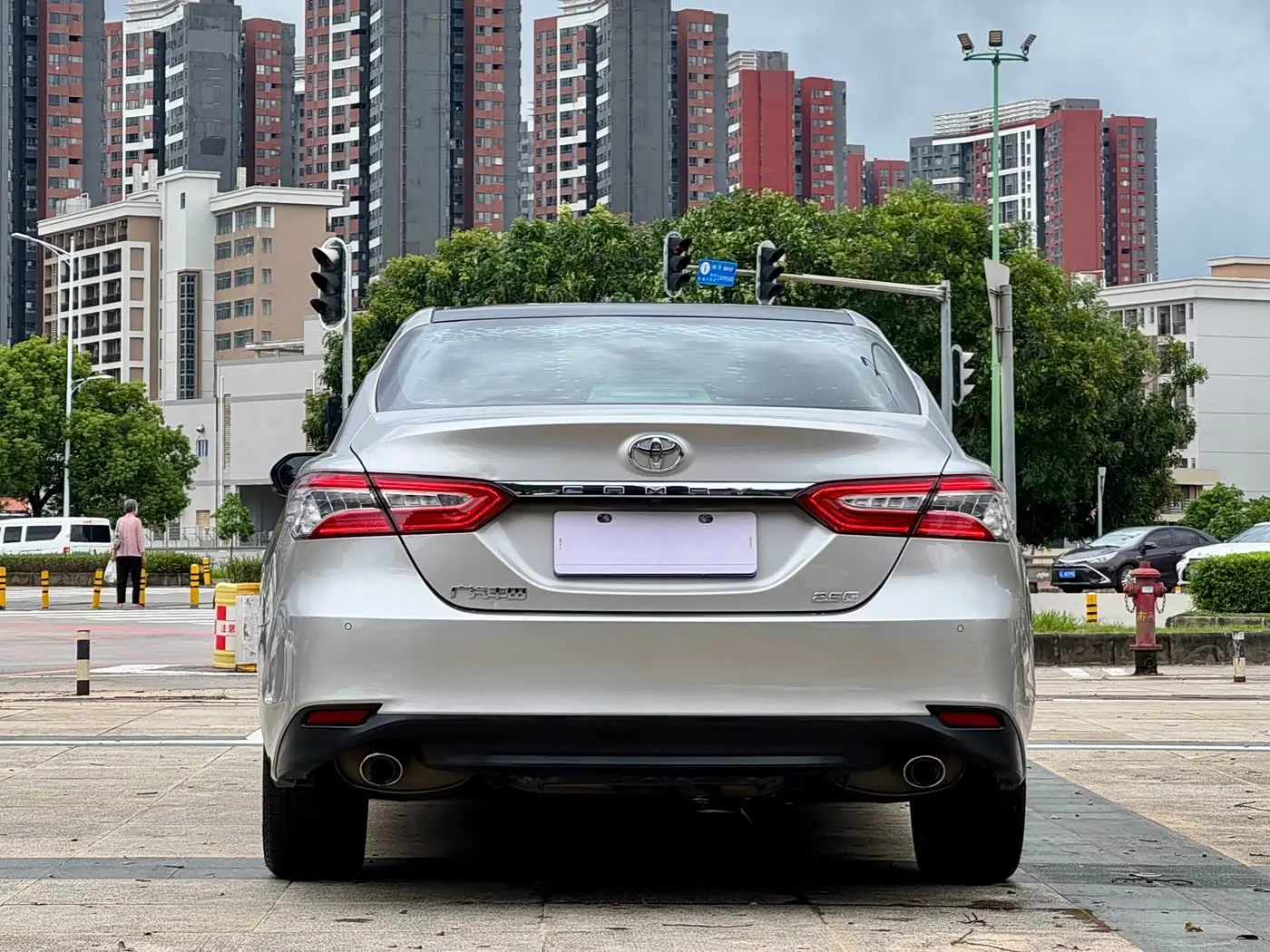 Toyota Camry 2019 — Photo 11/14