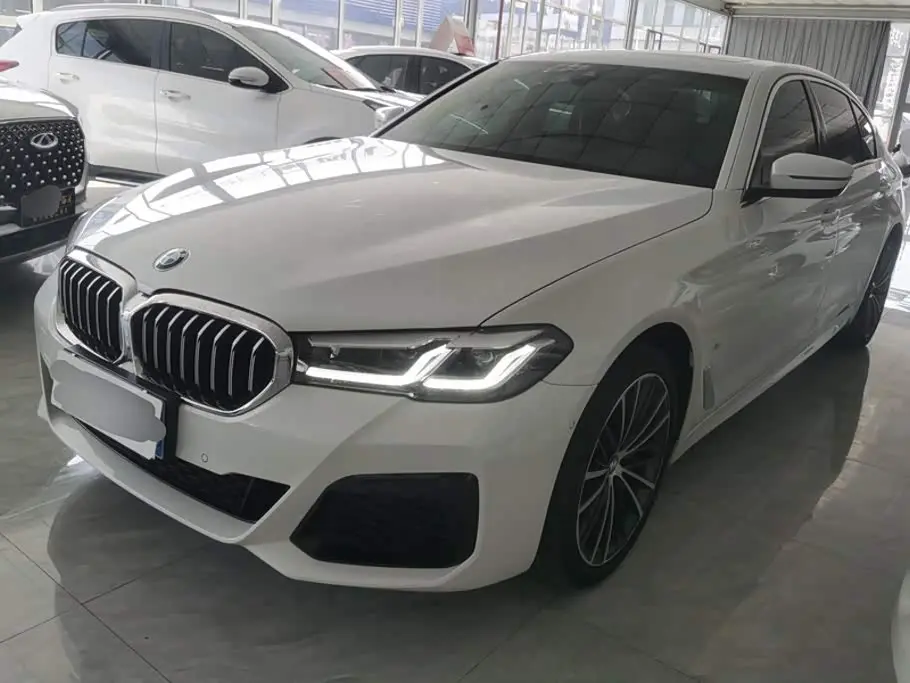 BMW 5 Series 2023 — Photo 1/16