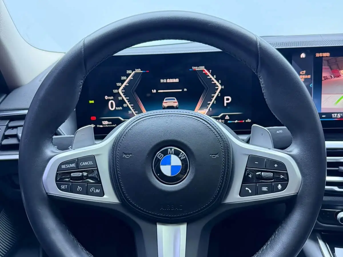 BMW 3 Series 2023 — Photo 16/20