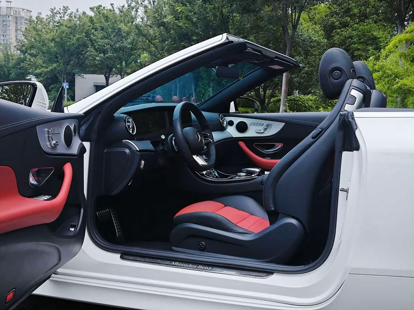 Mercedes-Benz E-Class 2022 — Фото 12/15