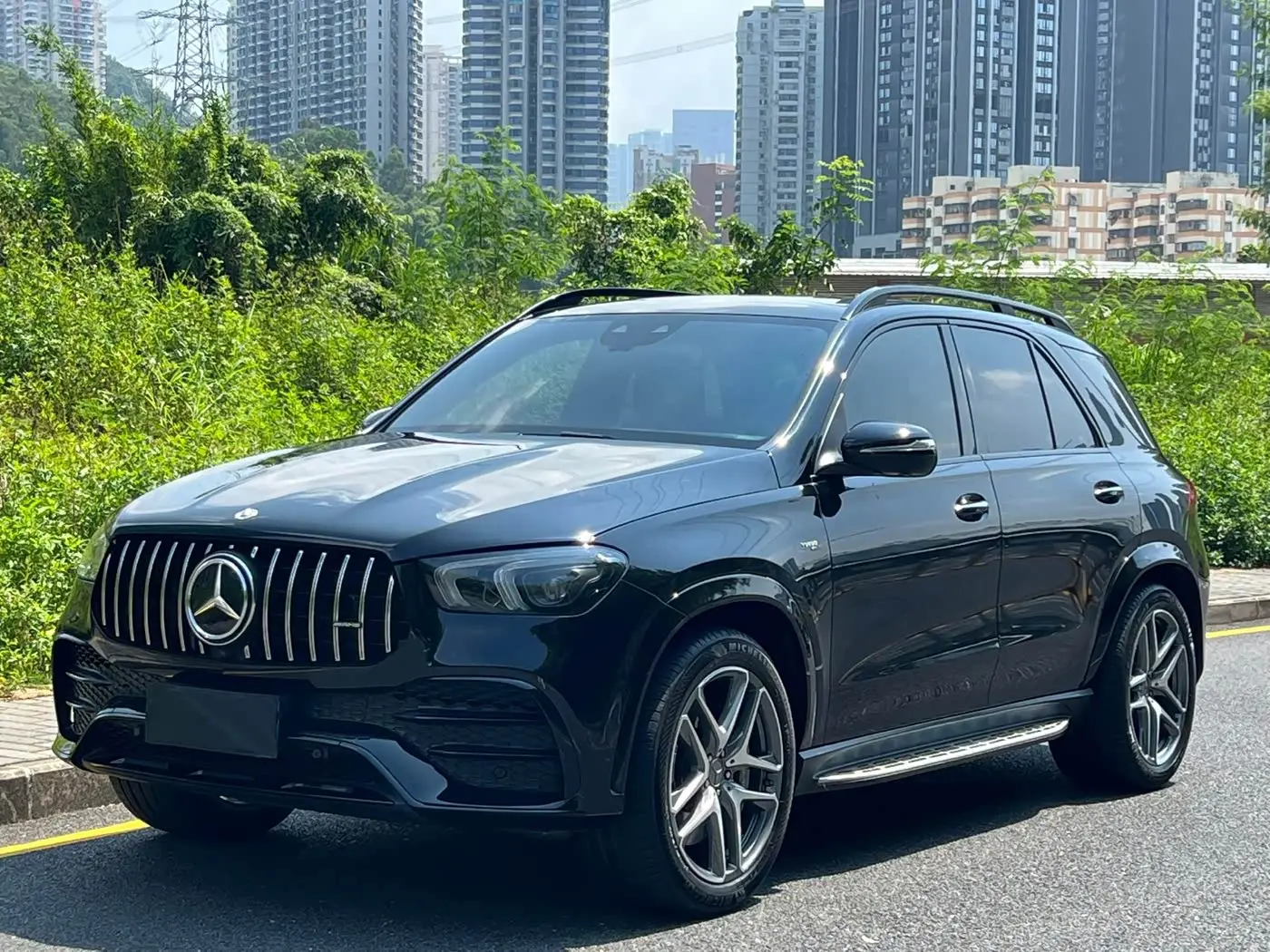 Mercedes-Benz GLE AMG 2023 — Фото 1/20