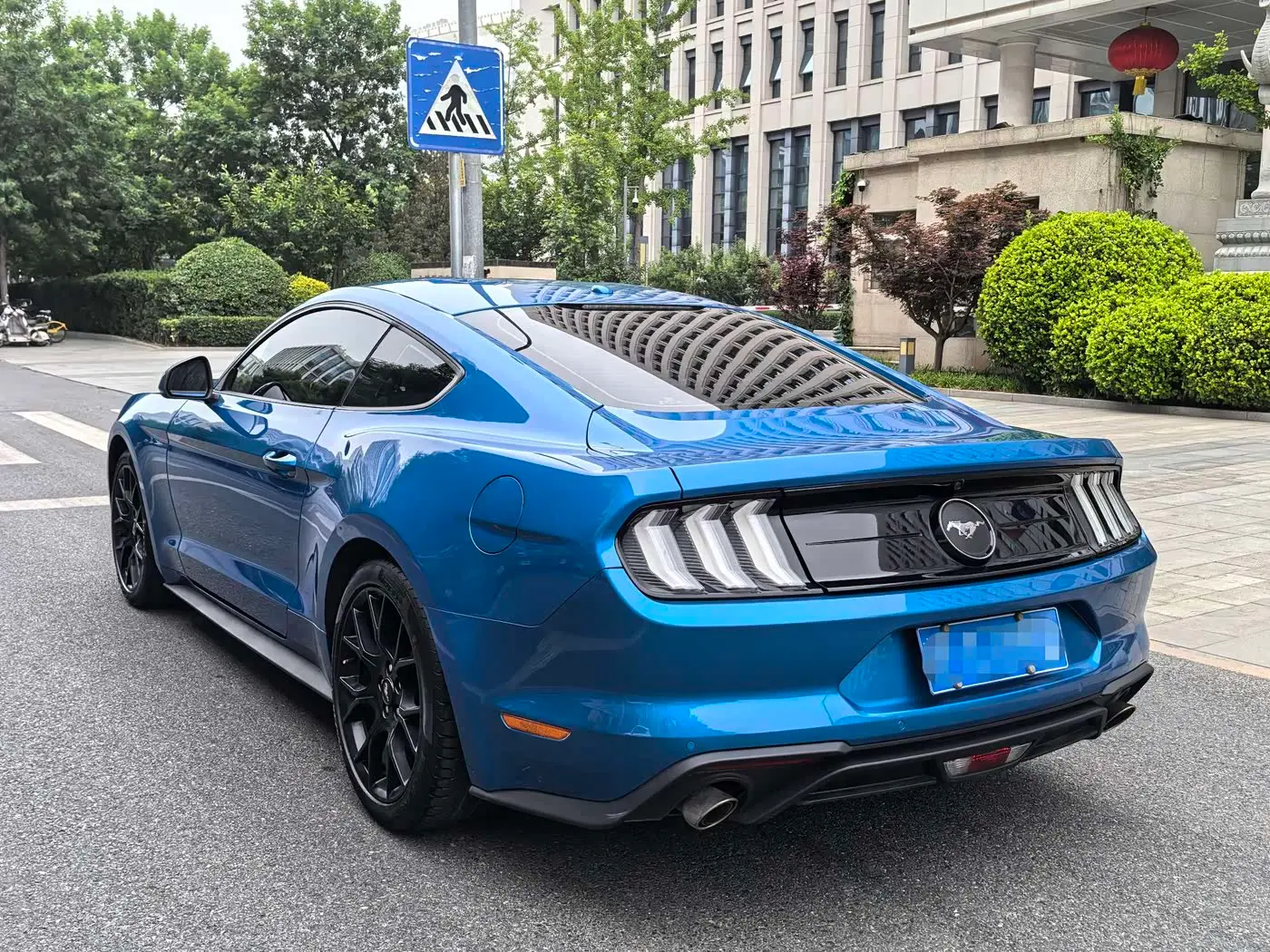 Ford Mustang 2022 — Photo 2/20