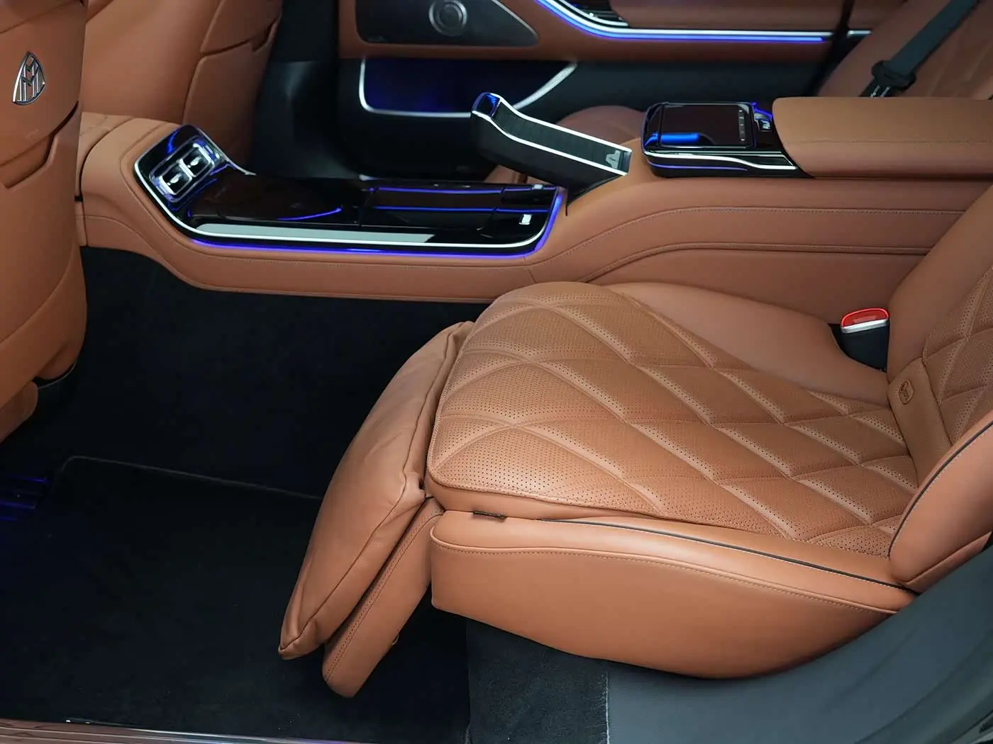Mercedes-Benz Maybach S-Class 2023 — Фото 14/20