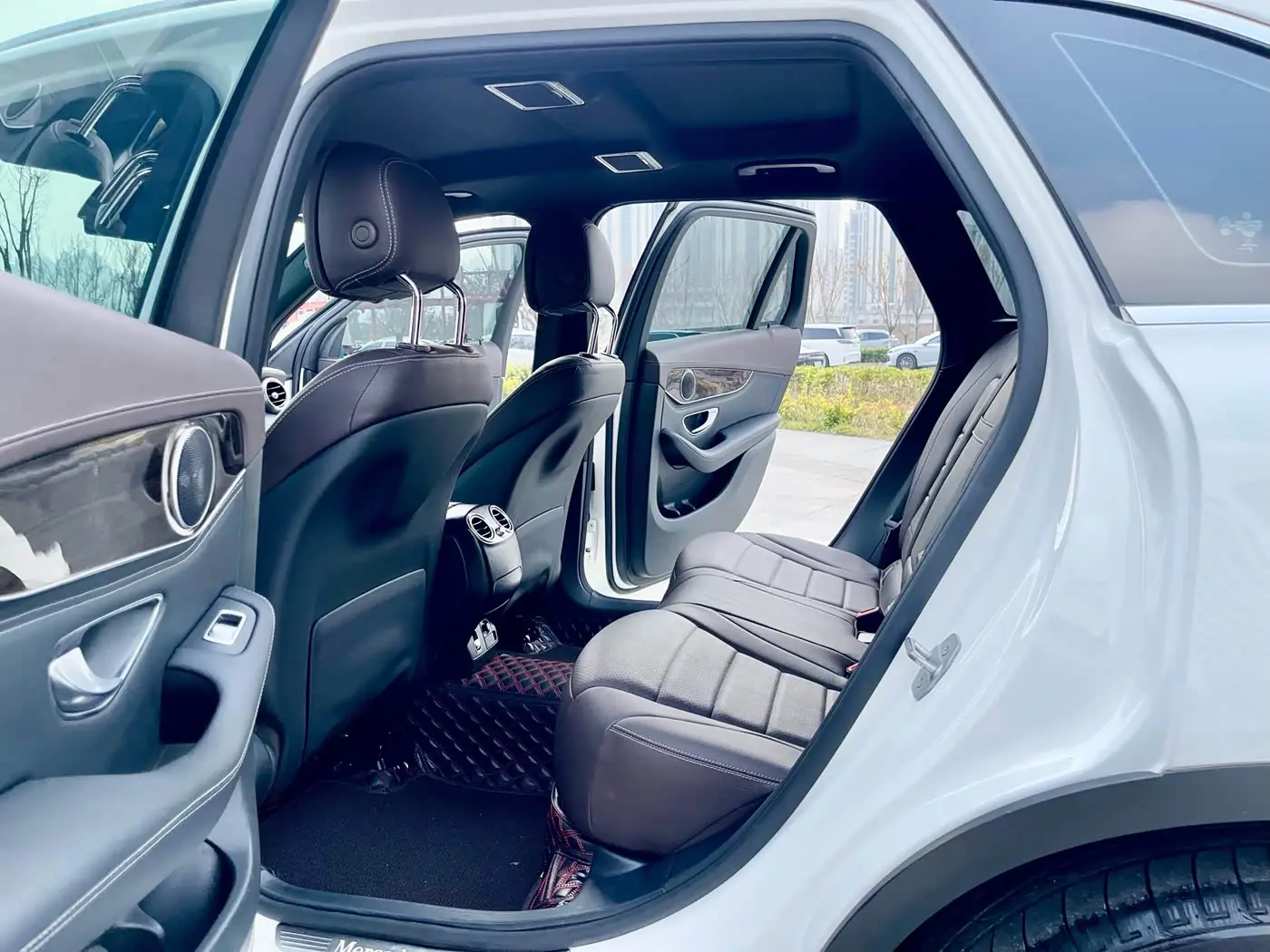 Mercedes-Benz GLC 2019 — Фото 14/20