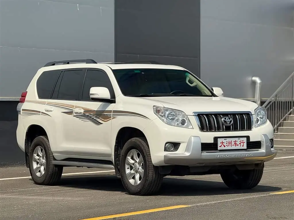 Toyota Prado 2013 — Photo 4/20