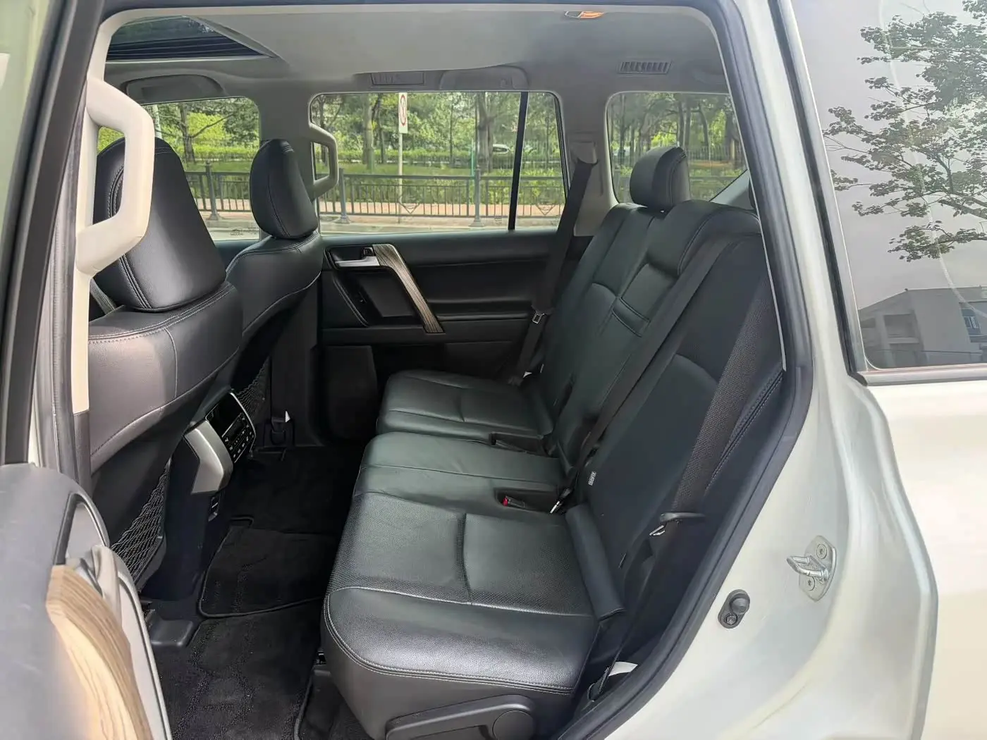 Toyota Prado 2019 — Photo 7/9