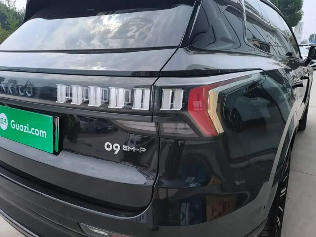 Lynk & Co 09 EM-P 2025 — Photo 8/20