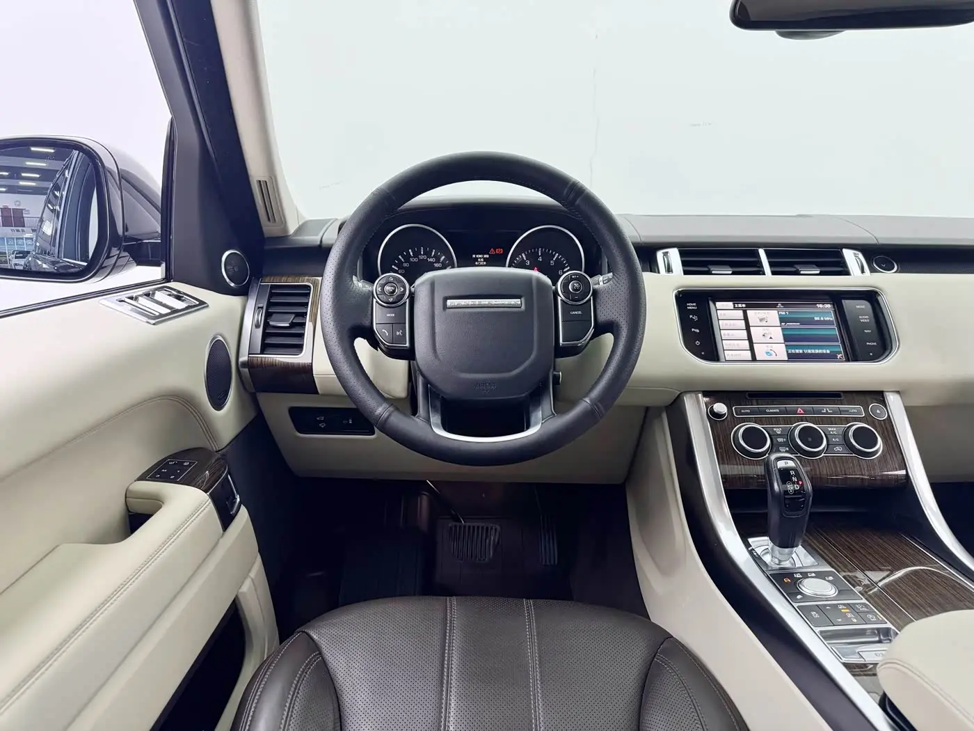 Land Rover Range Rover Sport 2014 — Photo 18/20
