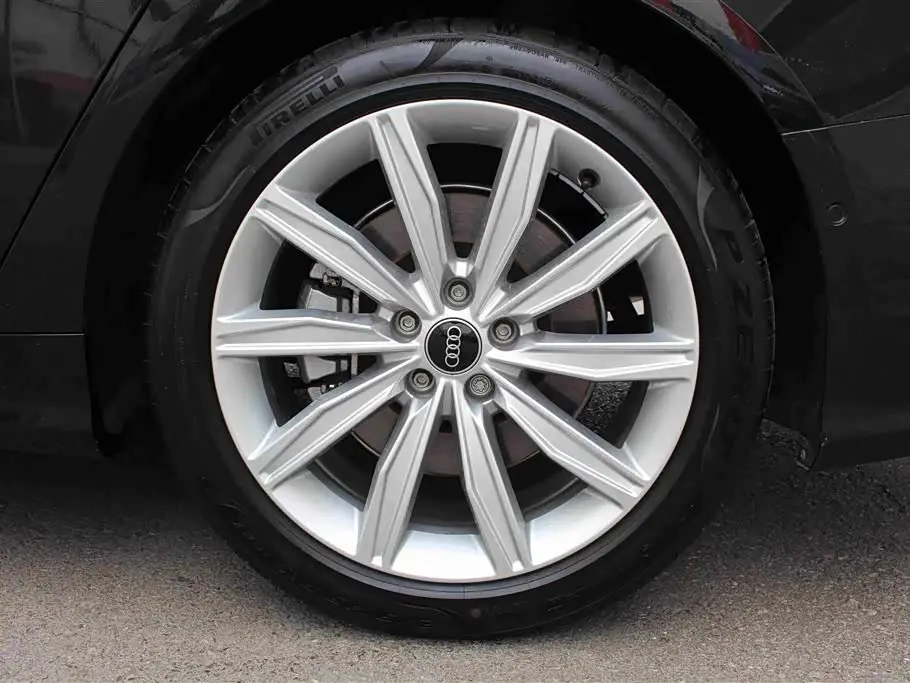 Audi A6L 2025 — Photo 16/17