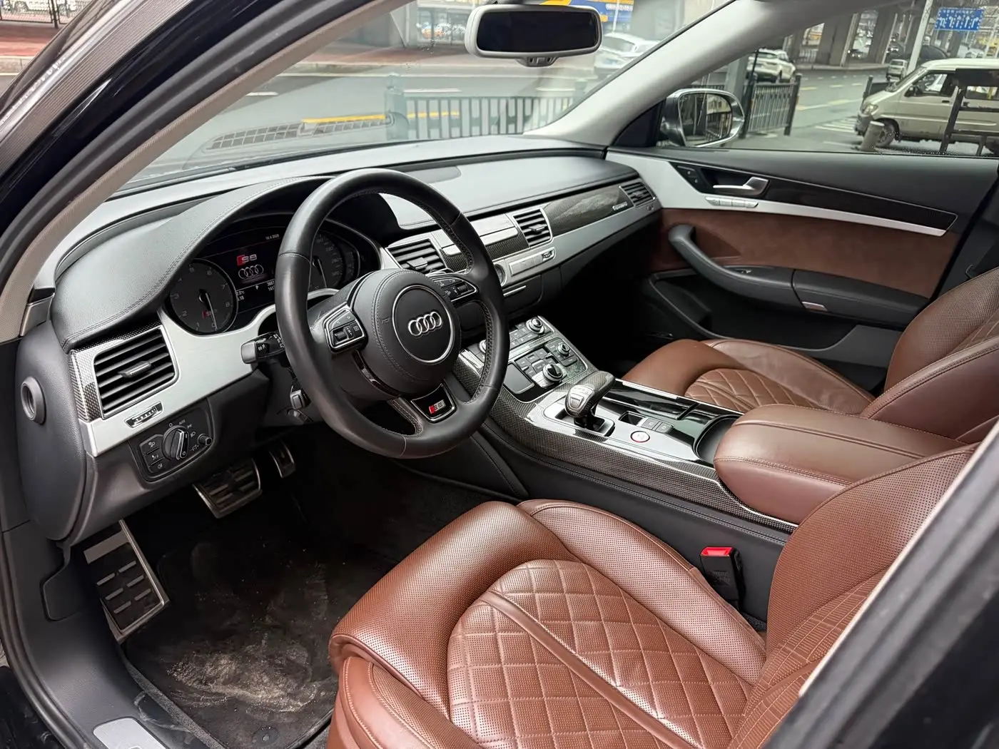 Audi S8 2013 — Photo 8/13