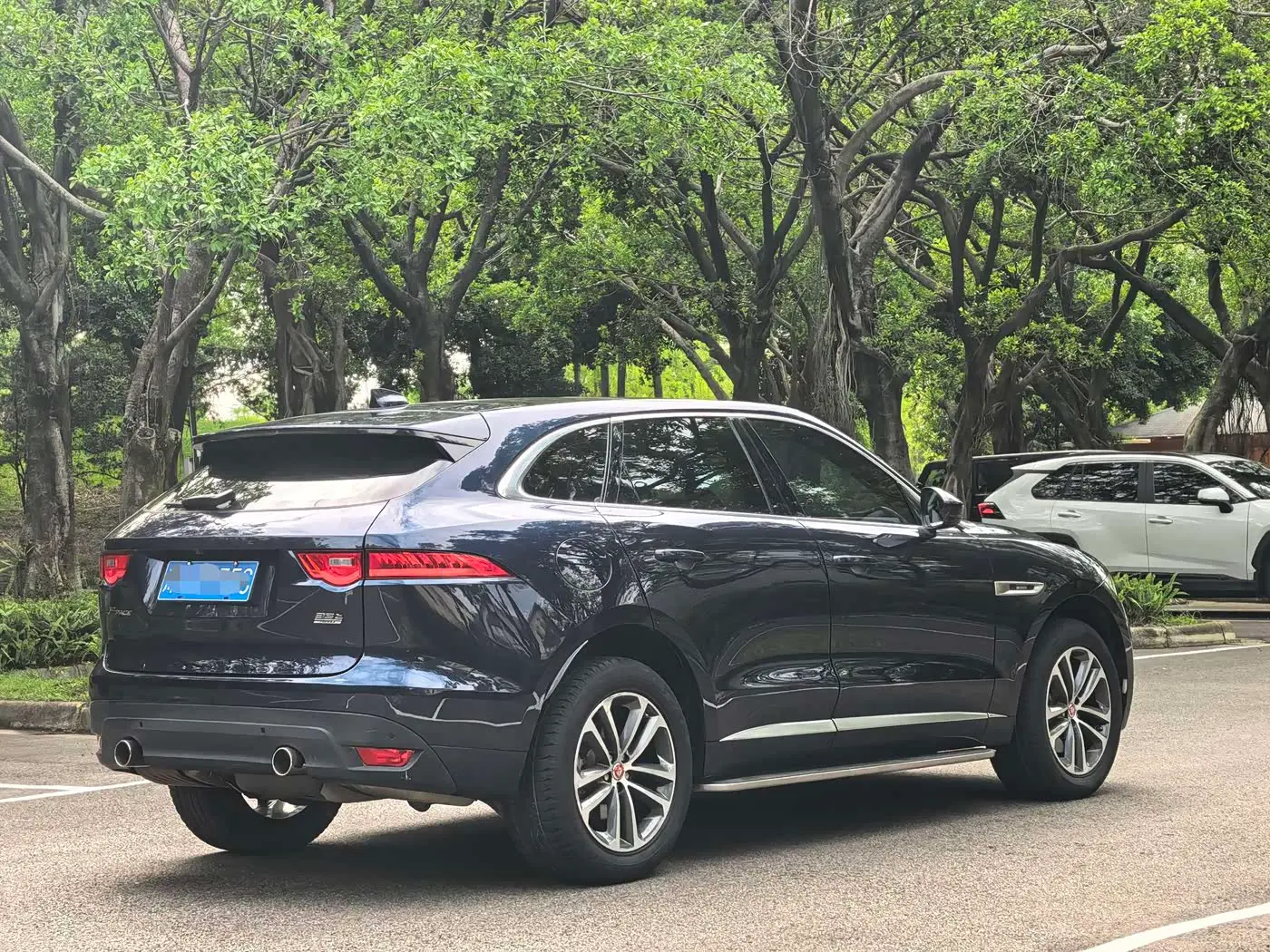 Jaguar F-PACE 2017 — Şəkil 7/20