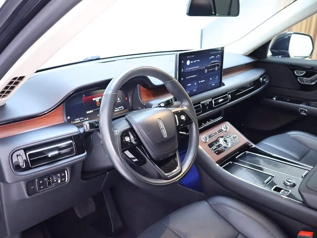 Lincoln Aviator 2022 — Photo 11/20