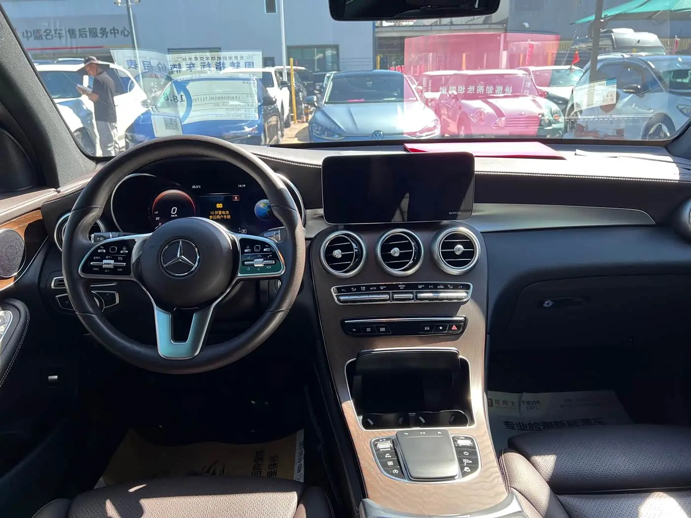 Mercedes-Benz GLC 2021 — Photo 9/14