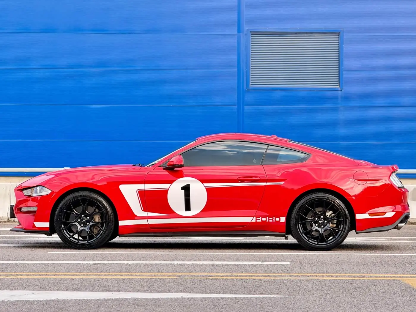 Ford Mustang 2019 — Photo 3/9
